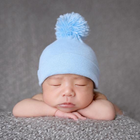 Blue knitted baby hat shop