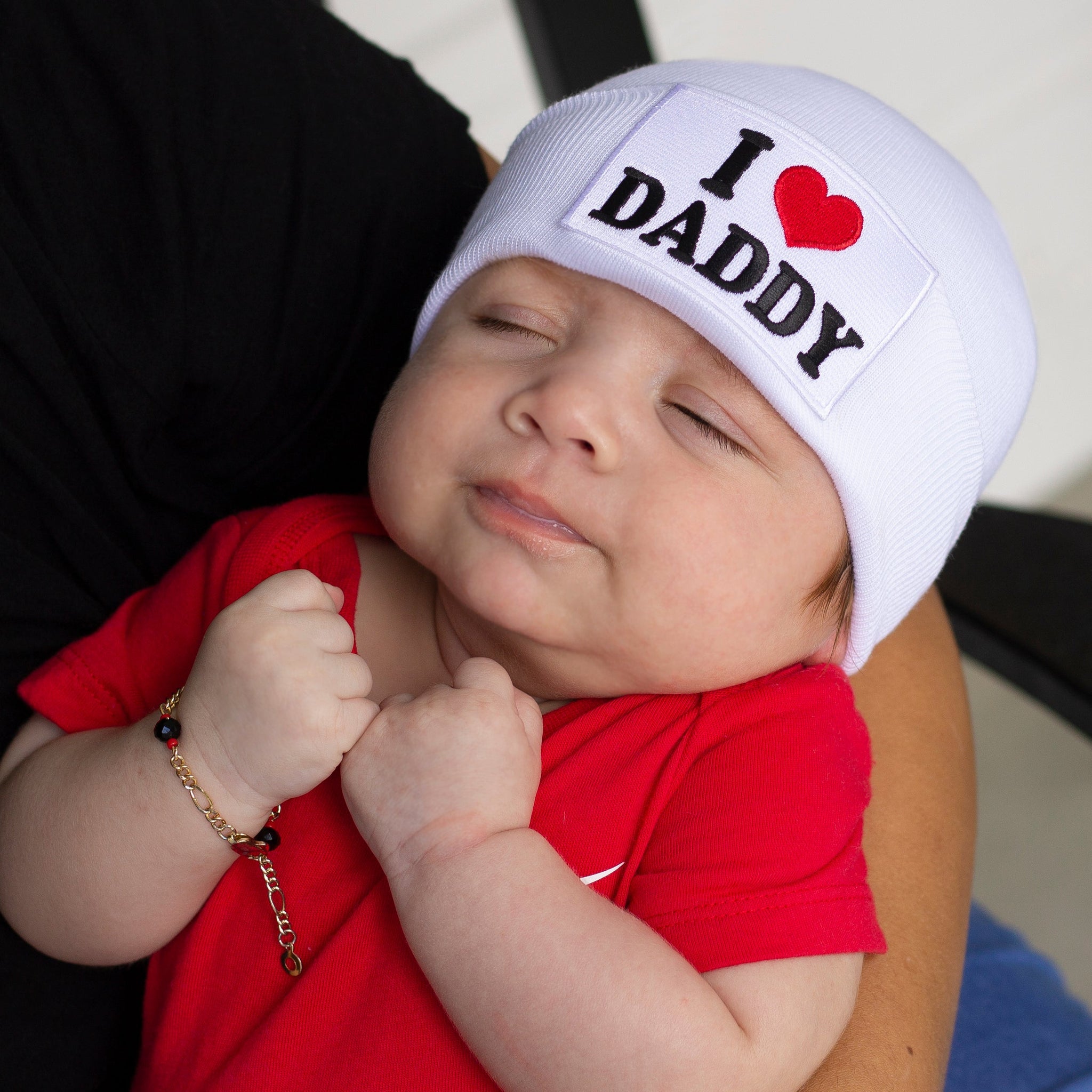 I HEART Daddy (or Mommy) newborn and baby hat for boys and girls - gender neutral baby hat