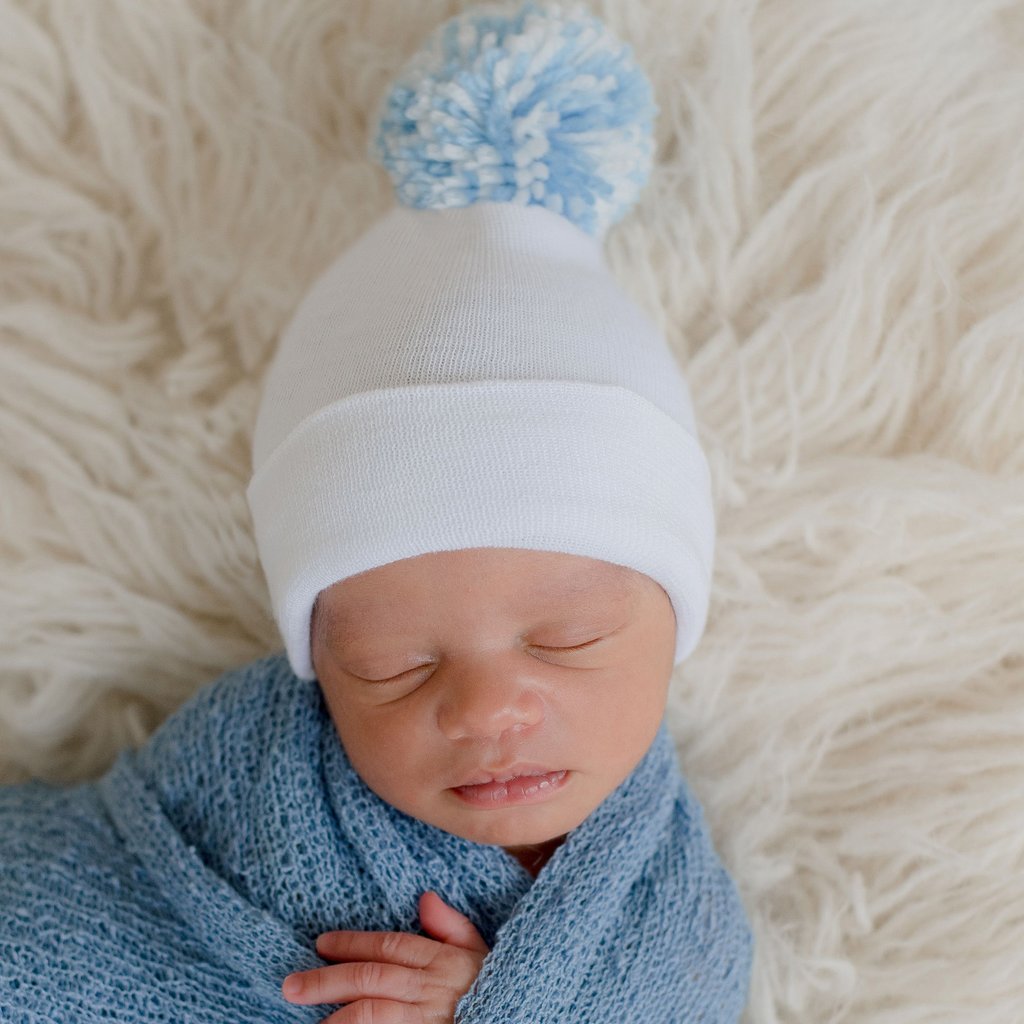 ilybean white hat with blue and white mixed pom pom